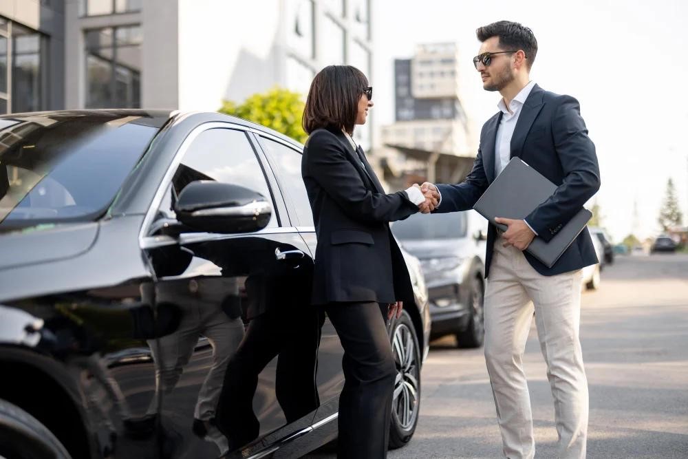 Corporate taxi on rent in Aurangabad - Shiv Shahi Cab